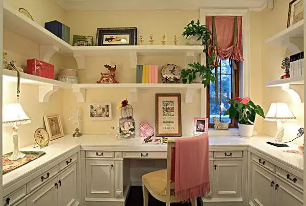 女生的甜美书房