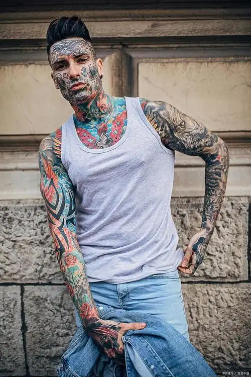 男人纹花臂是什么心理,纹花臂的人都后悔了吗