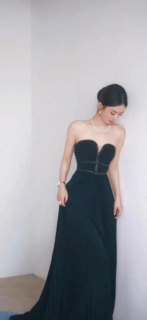 赵丽颖黑色复古裙#96#赵丽颖白玉兰提名酒会#96#陪赵丽颖奔赴每一