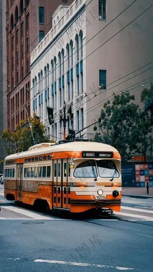 城市电车高清摄影图片