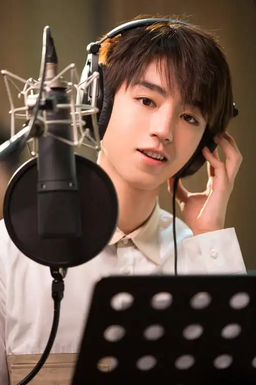 2018王俊凯《圆梦一代》新歌发布_图片_视频集锦-爱豆app