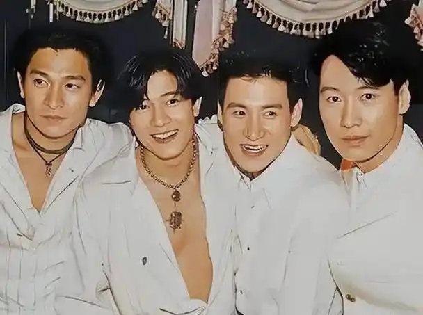 "山寨刘德华"到处演出"捞金",派头超过本尊,出场费高得离谱