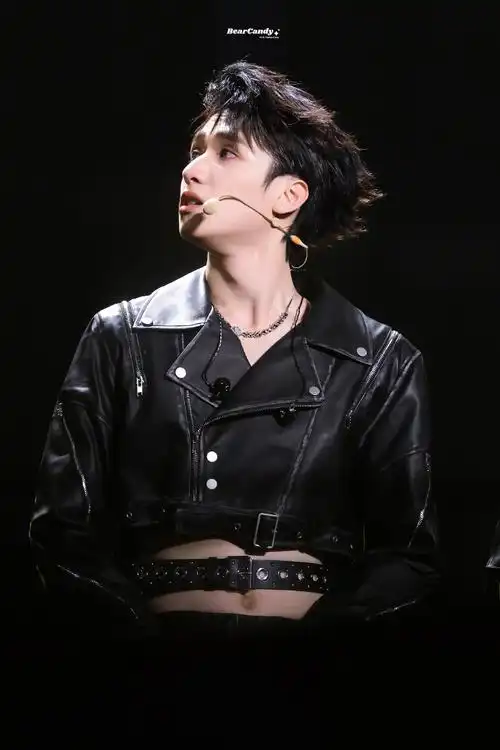 小哭包06·严浩翔超话·#严浩翔叁重楼暨出道四周年演唱会#·@时代