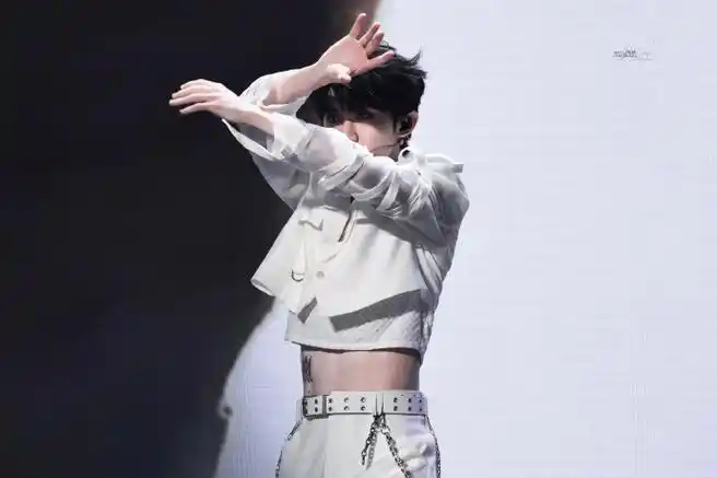 马嘉祺叁重楼暨出道四周年演唱会##马嘉祺 廿一幕启循光赴盛景