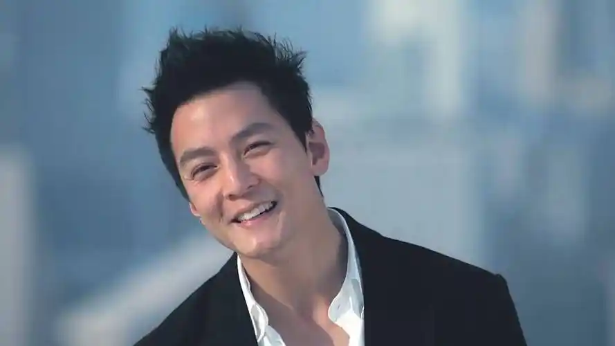 吴彦祖风采不减当年,稍加打扮重回帅气巅峰,魅力依旧_照片_帅哥_人们