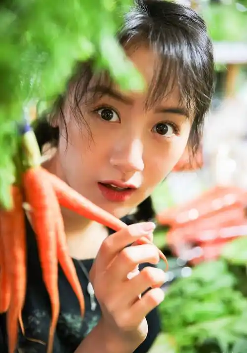 王一博艰苦的生活?肖战带动了奶奶粉?_演技_考古肖_个人