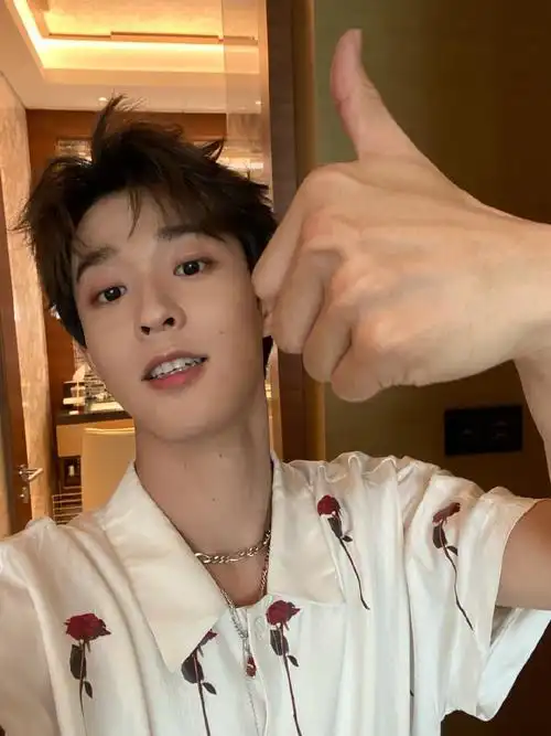 吴宇恒真的是世上最最最可爱耶