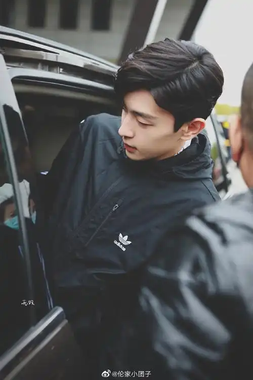 侧颜帅哥图鉴##邓伦