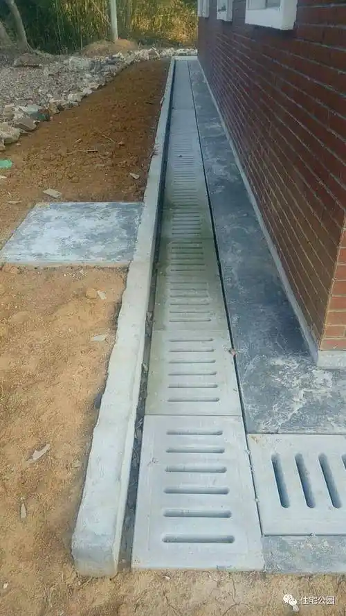 花园房子周边的散水沟怎么处理才好看