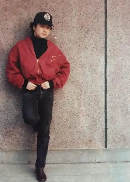 徐峥青涩旧照曝光 如今中年发福的他曾经也是小鲜肉