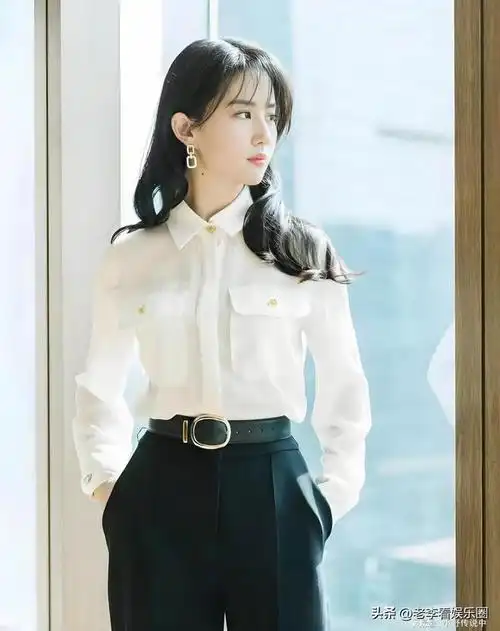 衬衫造型:左小青穿出了饱满,刘涛穿出了性感|陈好|徐冬冬|刘亦菲_网易
