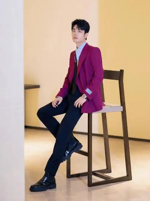 为啥肖战就能一直那么帅?