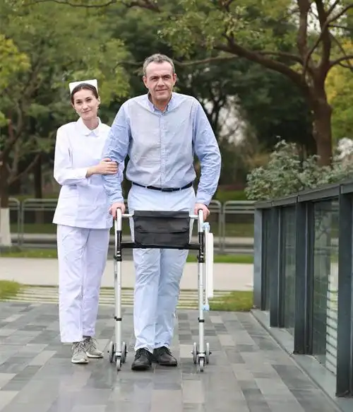 助行器老人走路铝合金四脚拐杖残疾人带轮带座行走辅助器老年人助步器