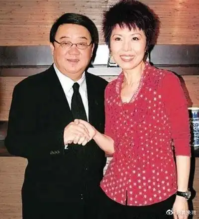 18岁当一线歌手,男女无所谓,同富婆同居,关菊英的人生太精彩