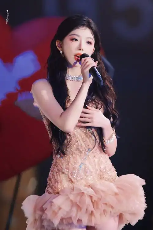 孔雪儿 舞台##孔雪儿 the9主舞门面