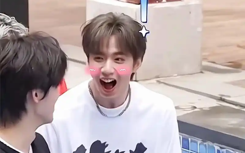 【刘耀文】宝宝笑容好治愈啊 甜死我了