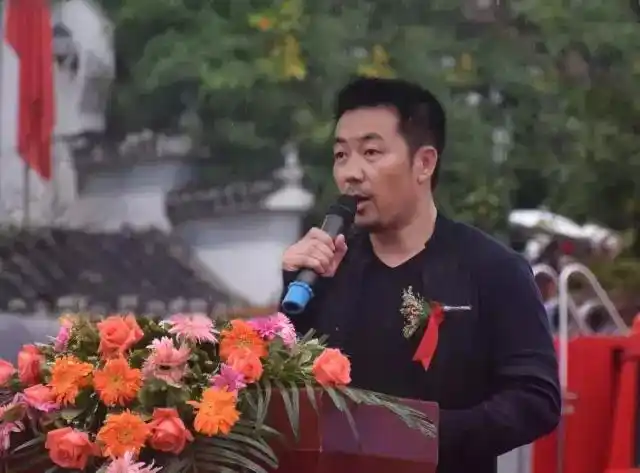 中国著名作词,作曲家及音乐制作人何沐阳