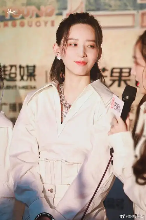 感觉孟佳选择张含韵的时候李斯丹妮生气了