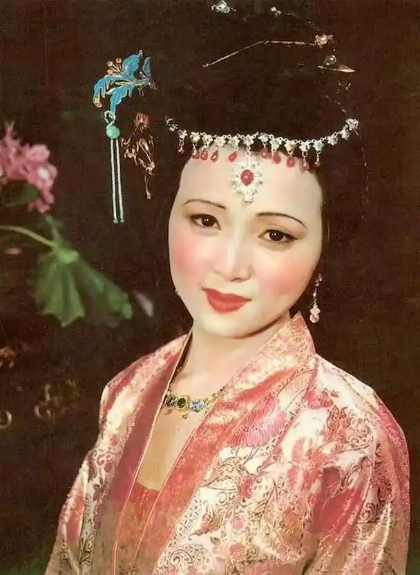 87版《红楼梦》剧照之秦可卿.#红楼梦 - 抖音