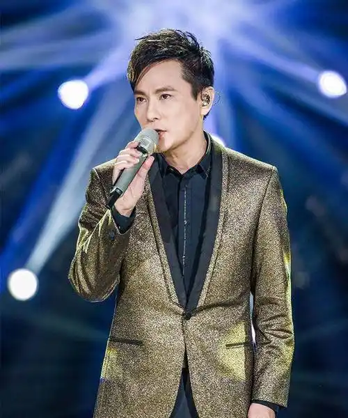 "张信哲,面试时被李宗盛嫌弃,失恋33年后仍然单身_音乐_乐坛_小时候