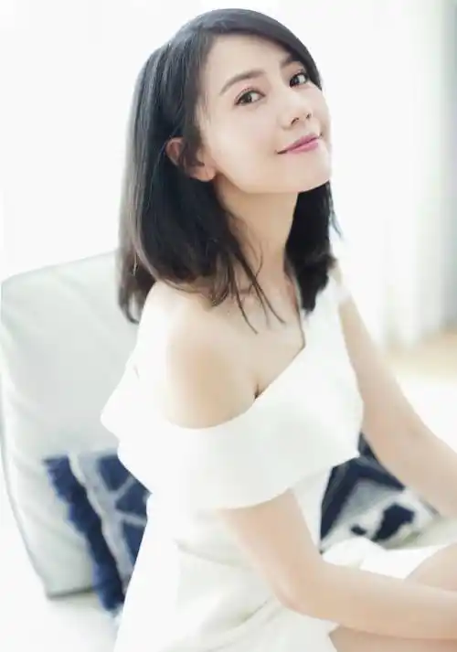 原创女神未老高圆圆近照颜值高状态好打破变丑传闻