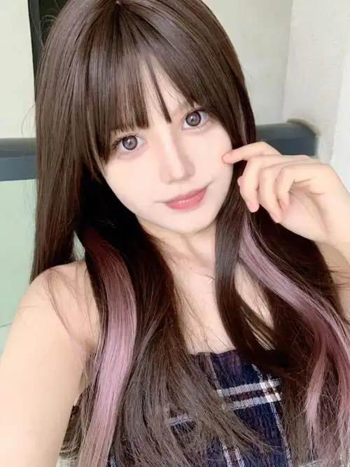 夏季长发适合挂耳染发的发色