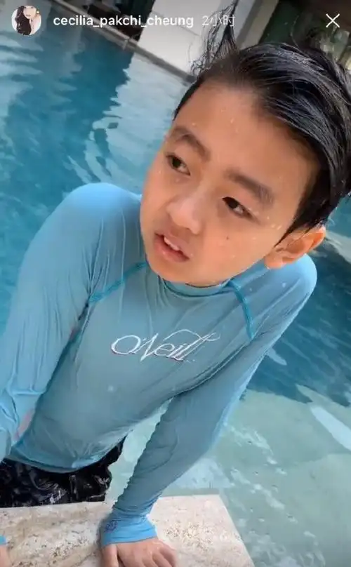 和大儿子形成鲜明对比|谢振轩|谢霆锋|谢振南|童年照|辣妈_网易订阅