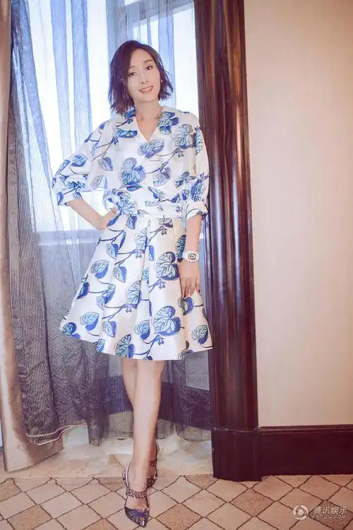 高清:杨恭如拍居家写真 优雅诠释清新中国风_娱乐_腾讯网