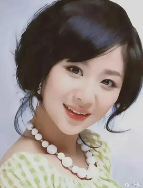 张一山说杨紫从小就很漂亮#杨紫真是从小美到大,小时候可爱,长大了是