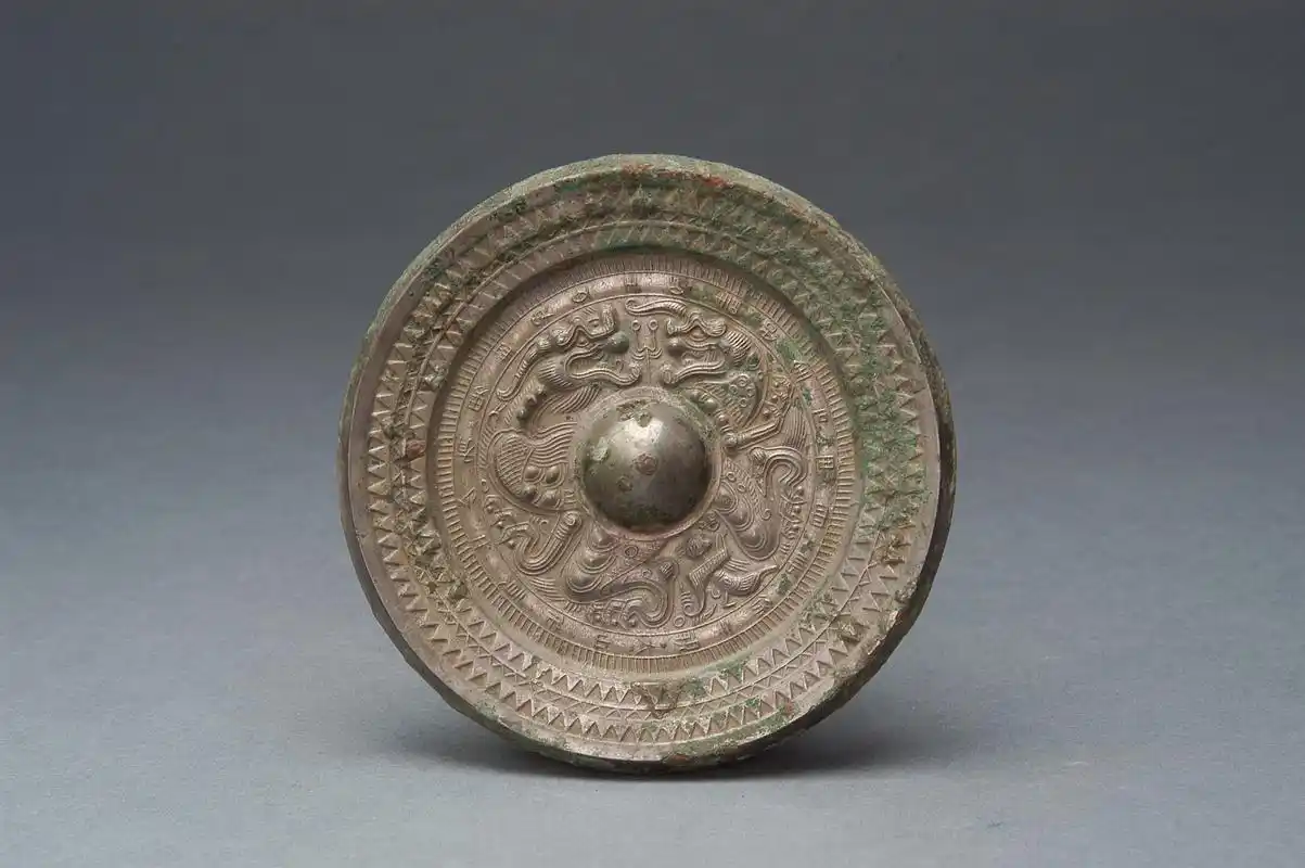 气象万千的汉代铜镜(2)