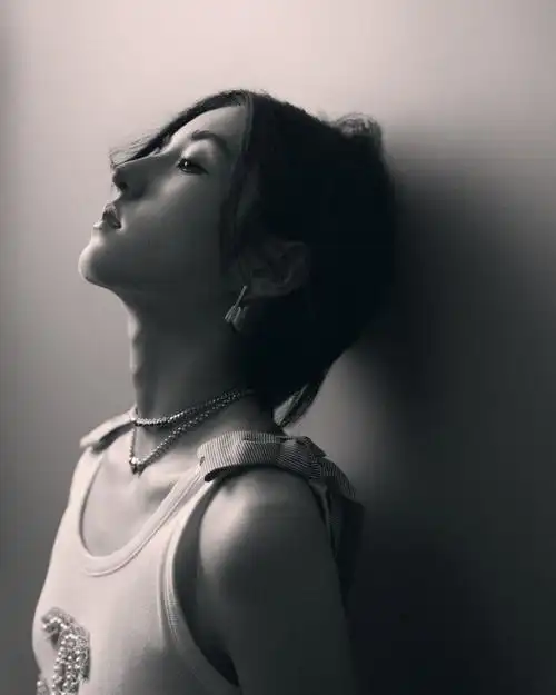 品牌形象大使@张子枫出席chanel 2023/24早春度假系列深圳发布会.