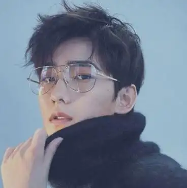 男生自然蓬松碎发,文艺范儿时尚路线的短发_发型造型_宝妈时尚生活网