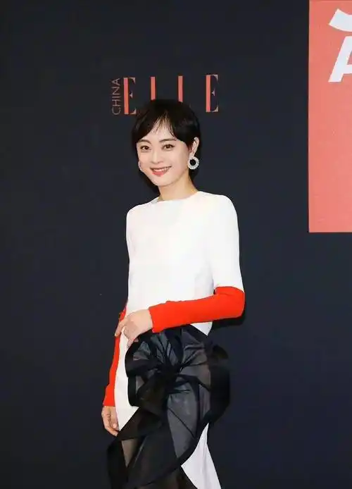 孙俪刘雯同台穿高级定制服,一眼就能区分"明星"和"超模"_造型_设计