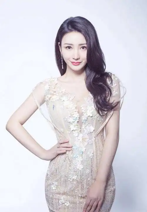 41岁的柳岩为什么还不结婚,原来还有这层原因存在!