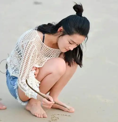 李沁|海边最美风景线