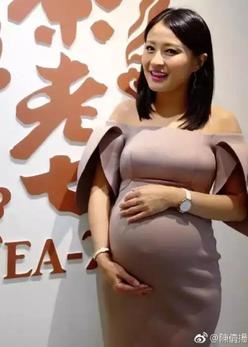 娱快讯34c姜美儿晒喷血比坚尼照唐诗咏生日床照被公开