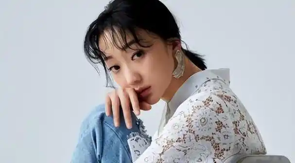 演员张瑶:20岁选秀夺冠,剃光头与蒋雯丽飙戏,两次逼婚圈内大佬