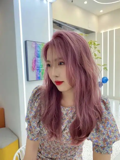雾粉色可爱女生夏季必染发色