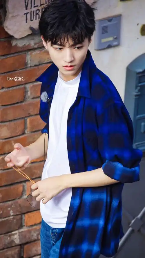 中餐厅第三季王俊凯综艺照