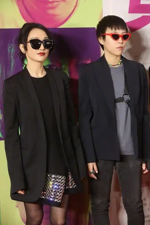 周迅窦靖童同框相差23岁饰演母女一个优雅妩媚一个帅气个性