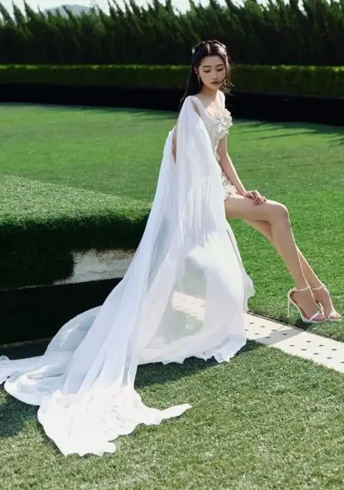 北京这一晚林志玲惊艳亮相关晓彤丢c位臭脸娜然搔首弄姿