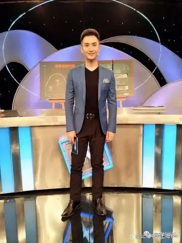 和女主持都是闺蜜的男主播路易,至今未婚最仰慕的异性竟是陈蓉