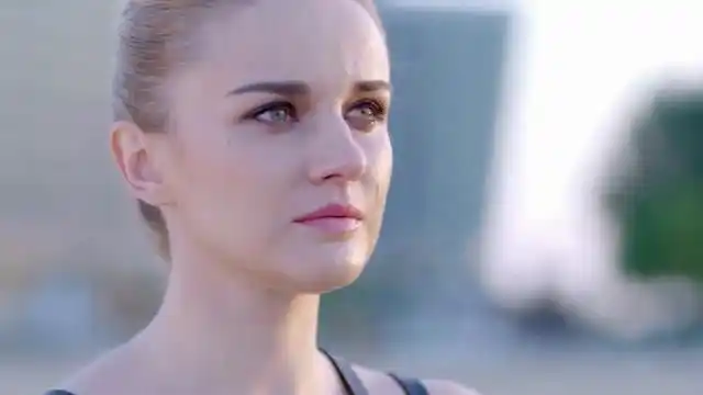 麻辣变形计:秦教官终于醒悟,深情表白柳莎,这场面真浪漫