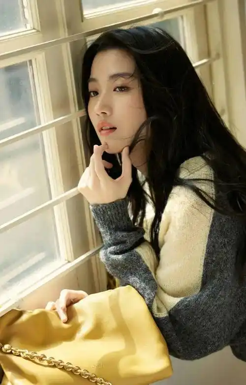 周杰伦被封杀翟潇闻得罪金主徐正溪不退圈了卢昱晓私生