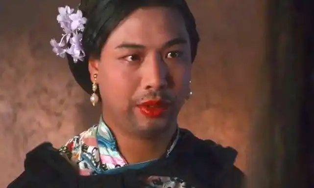 周星驰电影中那些经典男扮女装的场景!