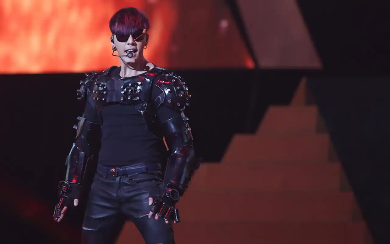 陈伟霆演唱会帅气高清图片桌面壁纸