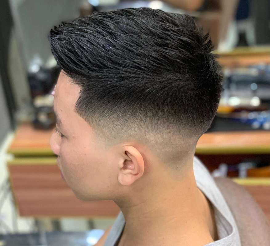 当下"最火男士发型"19款,蓬松时尚显精神,帅气的男生都在剪