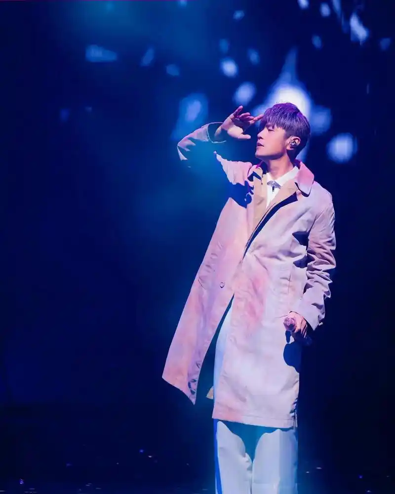 周杰伦"嘉年华"演唱会999999.上海站:2023.10. - 抖音