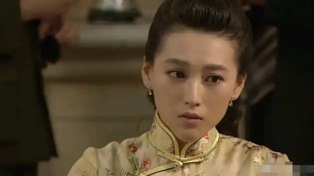 同样是夏雪杨紫成90后顶流小花宁丹琳始终不火还被误解15年