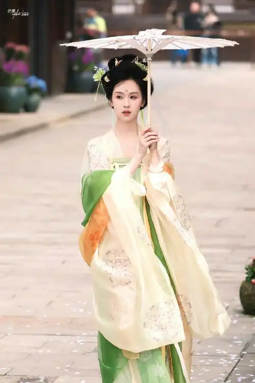 陈都灵唐装##陈都灵淡妆浓抹总相宜##古装请焊在陈都灵身上